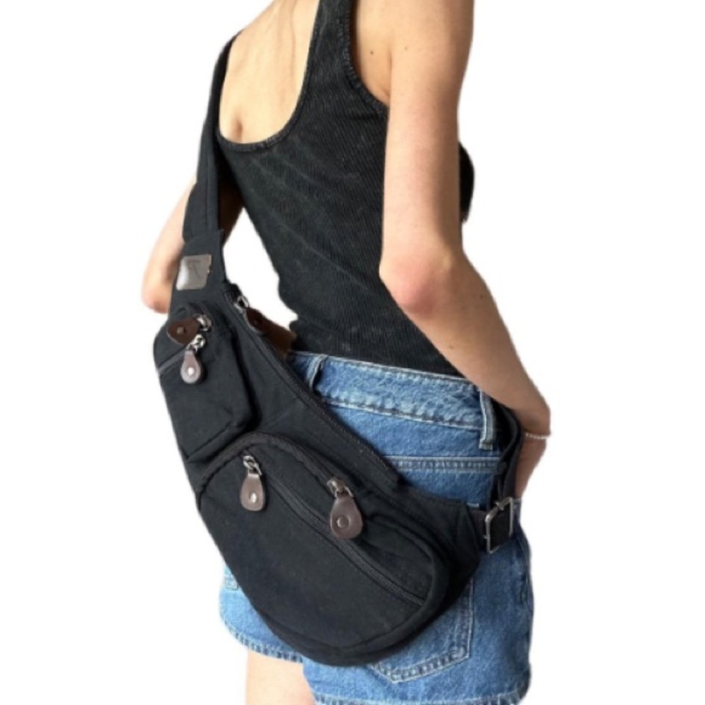 Urban Outfitters Rothco Black Crossbody Bag NEW
Unisex
